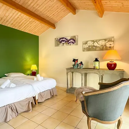 Villa Magnifique Avec Sa Piscine Et Son Billard *