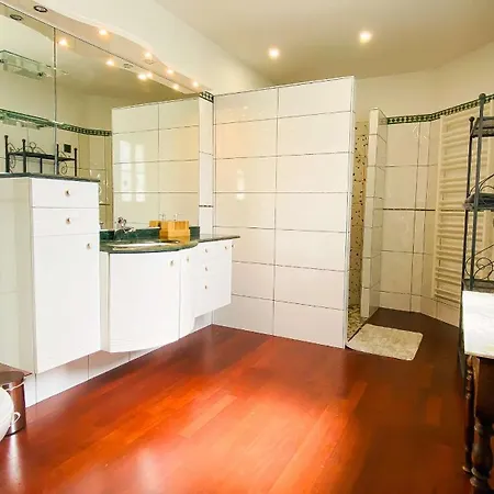 Villa Magnifique Avec Sa Piscine Et Son Billard *